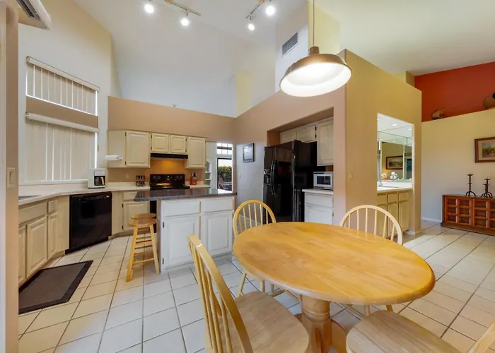Mountain Views, Garage, Fenced Yard, 2 Bedroom 2 Ba Holiday home *