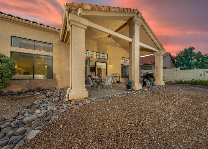 Holiday home Mountain Views, Garage, Fenced Yard, 2 Bedroom 2 Ba