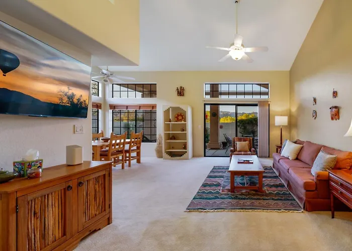 Mountain Views, Garage, Fenced Yard, 2 Bedroom 2 Ba Tucson